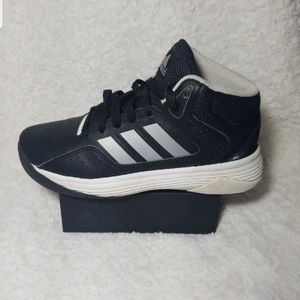 Adidas Shoes boy Size 4